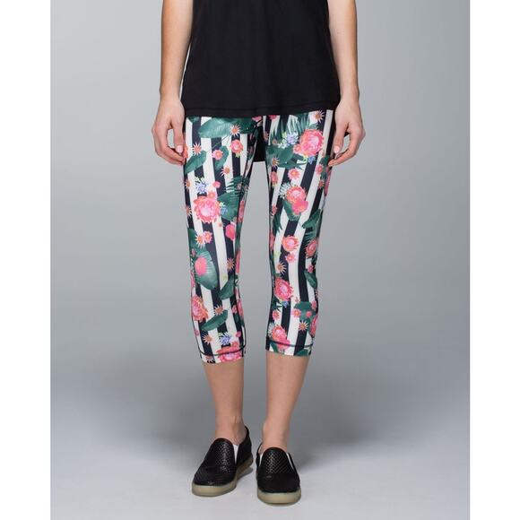 Lululemon Wunder Under Crop Palm Play Leggings 10 - Picture 1 of 8